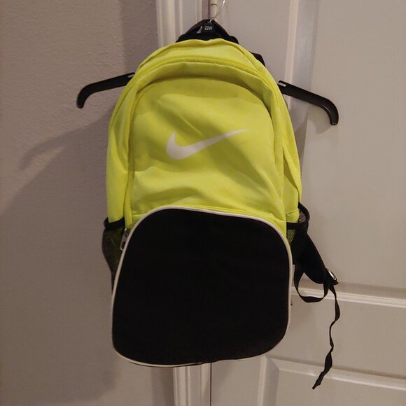 Nike Sportswear 25L Adults Backpack Travel Gym Neon Green - Picture 1 of 5